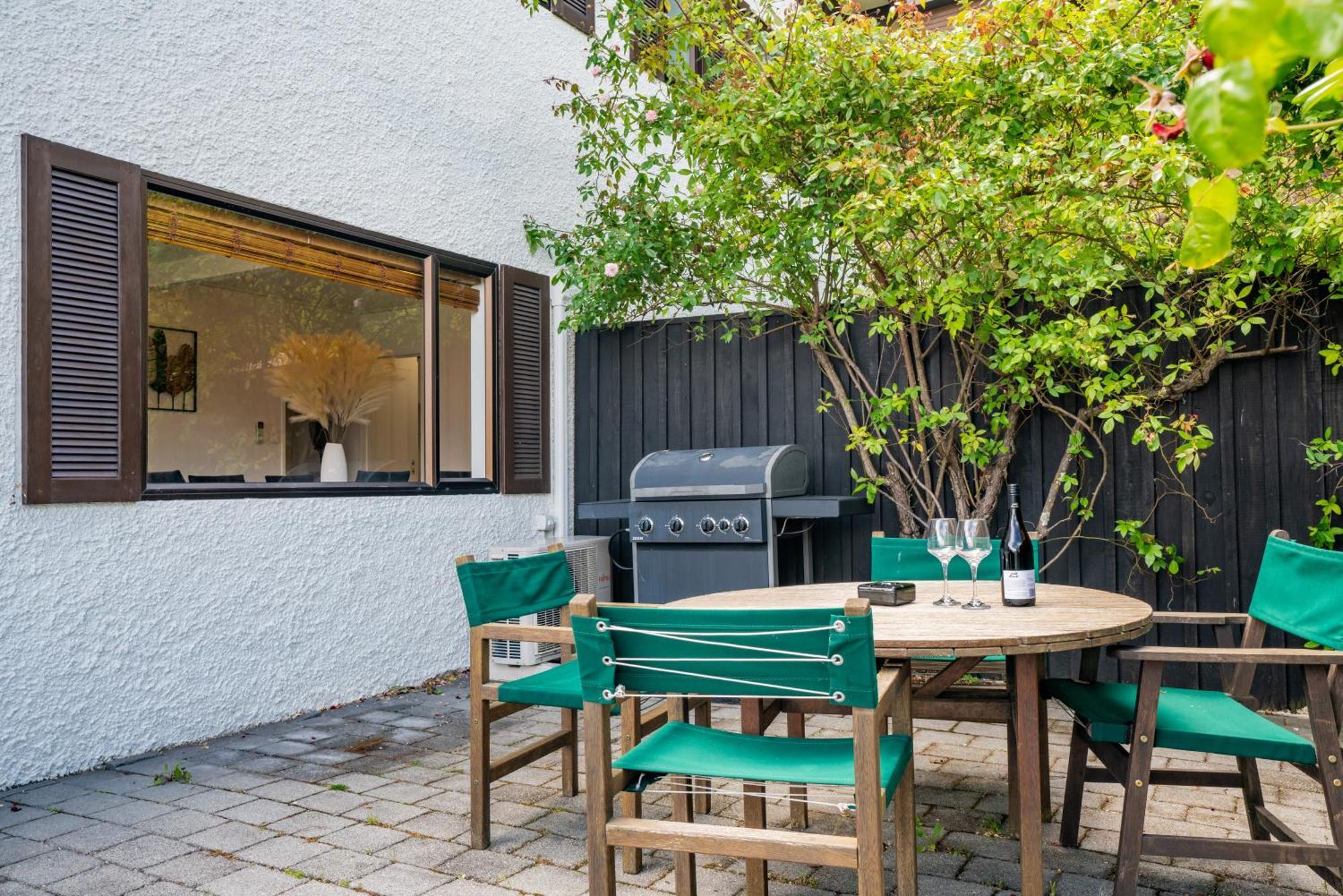 Town Centre Location With Stunning View - Unit 8 Apartment Queenstown Exterior photo